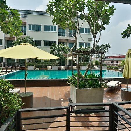בנגקוק Suvarnabhumi Ville Airport Hotel מראה חיצוני תמונה